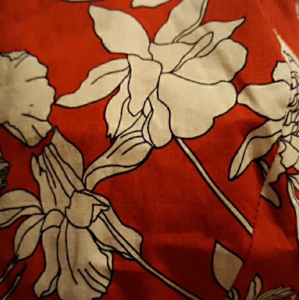 Express Women's Large Red Floral Crop Halter Top - Picture 6 of 8